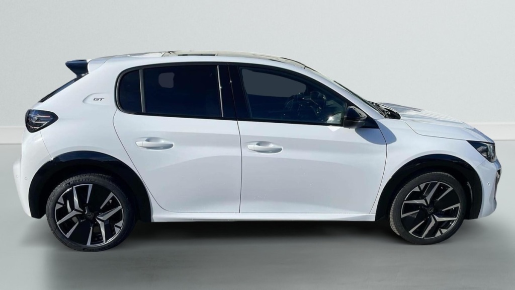 PEUGEOT 208 Hybrid 136 e-DCS6 GT - ref: 1-370673 - Photo 8