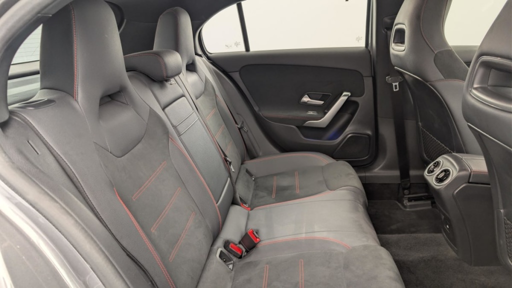 MERCEDES Classe A 180 7G-DCT AMG LINE - ref: 1-370701 - Photo 10