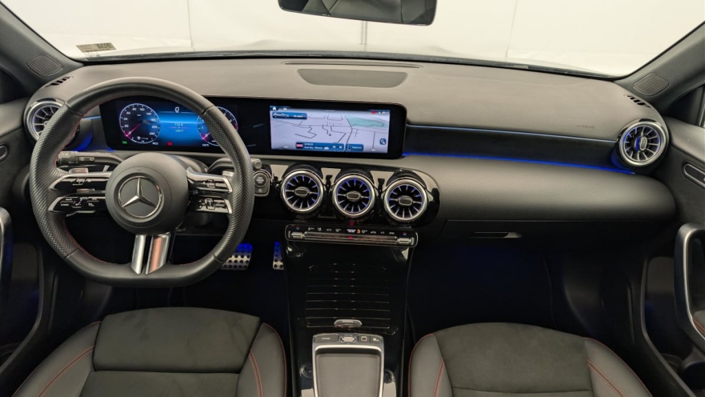 MERCEDES Classe A 180 7G-DCT AMG LINE - ref: 1-370701 - Photo 13