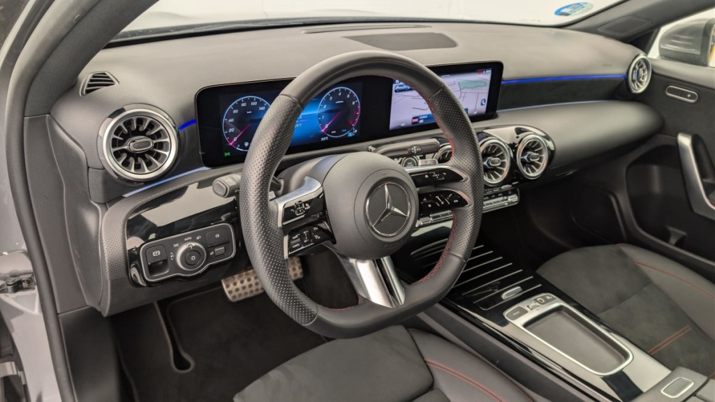 MERCEDES Classe A 180 7G-DCT AMG LINE - ref: 1-370701 - Photo 15