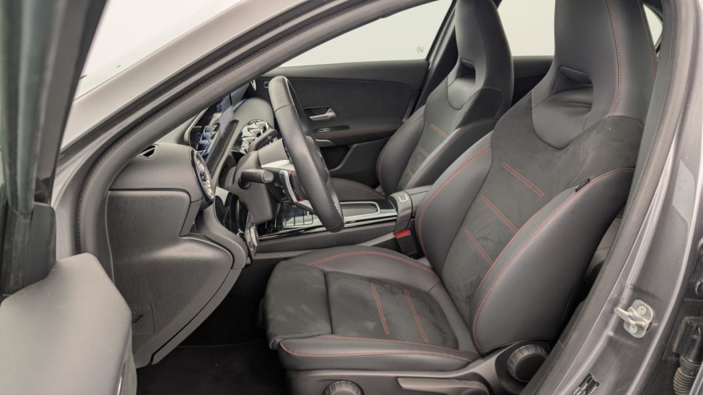 MERCEDES Classe A 180 7G-DCT AMG LINE - ref: 1-370701 - Photo 16