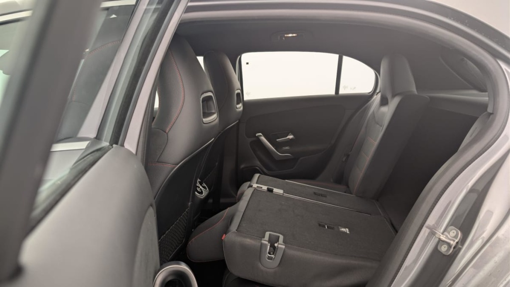 MERCEDES Classe A 180 7G-DCT AMG LINE - ref: 1-370702 - Photo 12