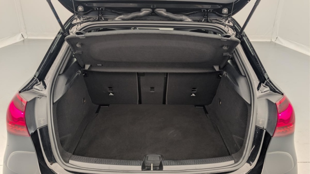 MERCEDES Classe A 180 7G-DCT AMG LINE - ref: 1-370703 - Photo 11