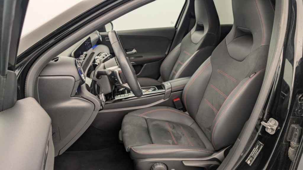 MERCEDES Classe A 180 7G-DCT AMG LINE - ref: 1-370705 - Photo 16