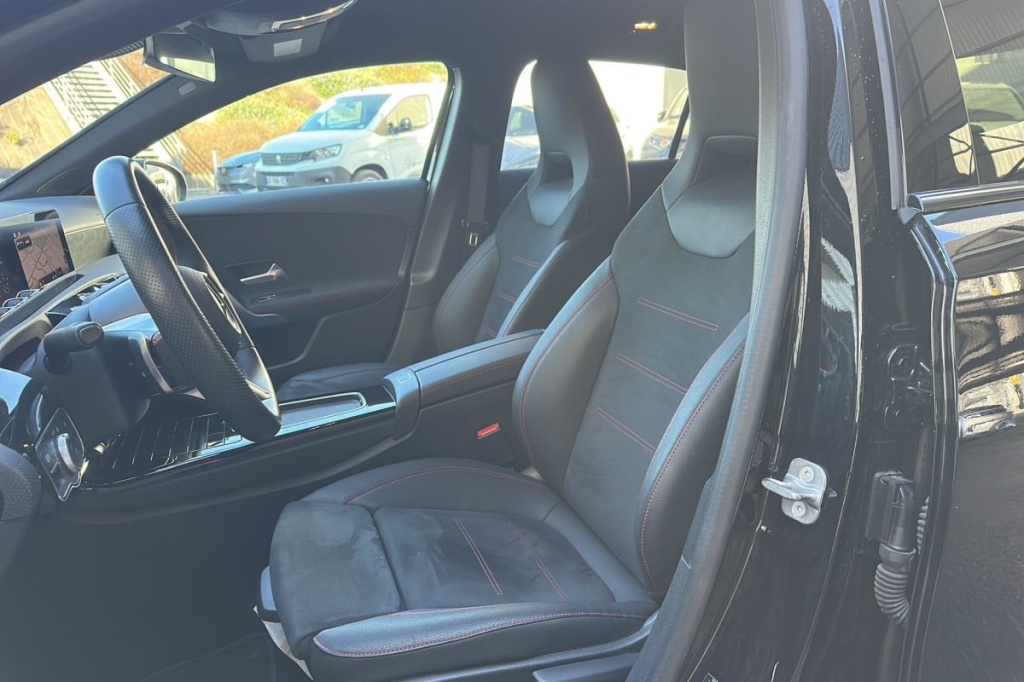 MERCEDES Classe A 180 7G-DCT AMG LINE - ref: 1-370707 - Photo 9