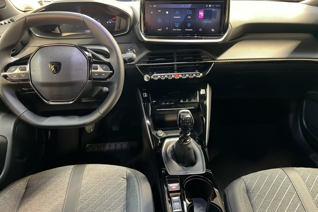 PEUGEOT 2008 100 S S BVM6 Allure - ref: 1-371259 - Photo 12