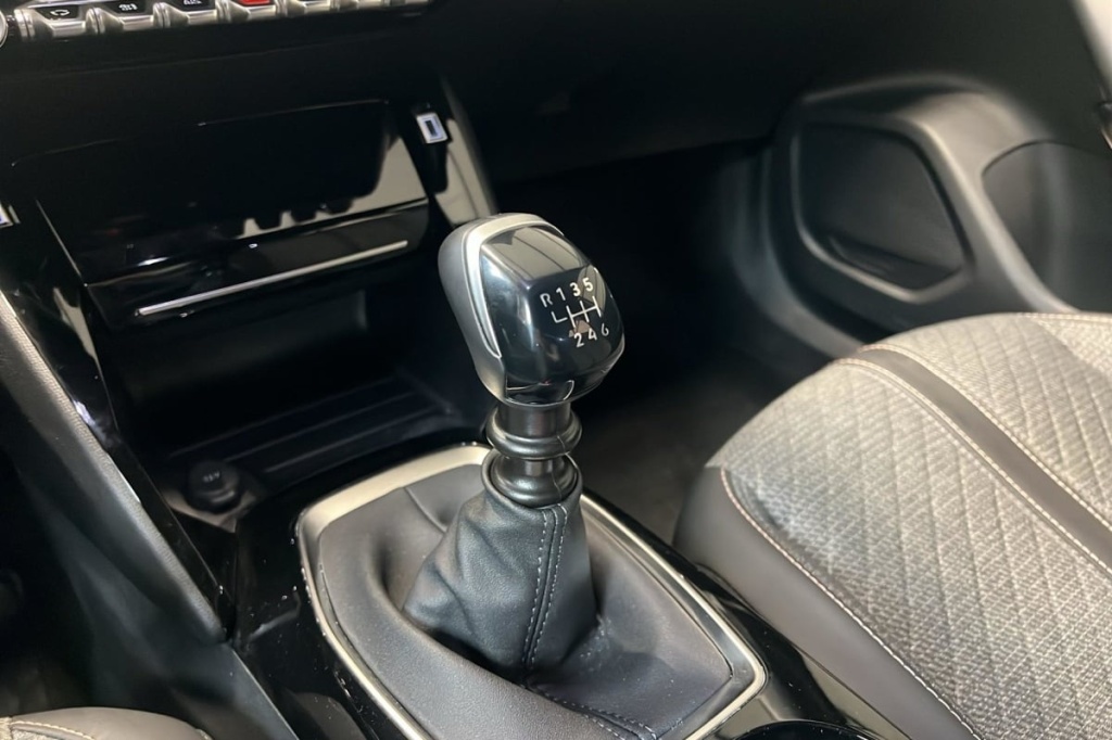 PEUGEOT 2008 100 S S BVM6 Allure - ref: 1-371277 - Photo 16