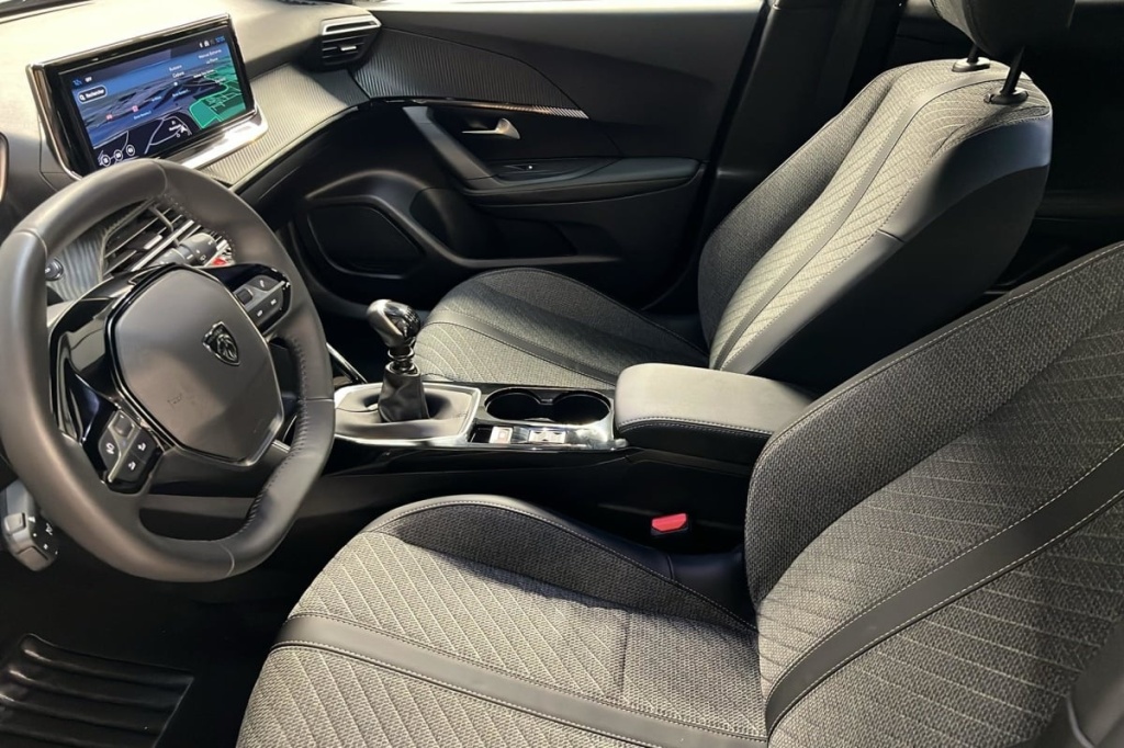 PEUGEOT 2008 100 S S BVM6 Allure - ref: 1-371278 - Photo 9