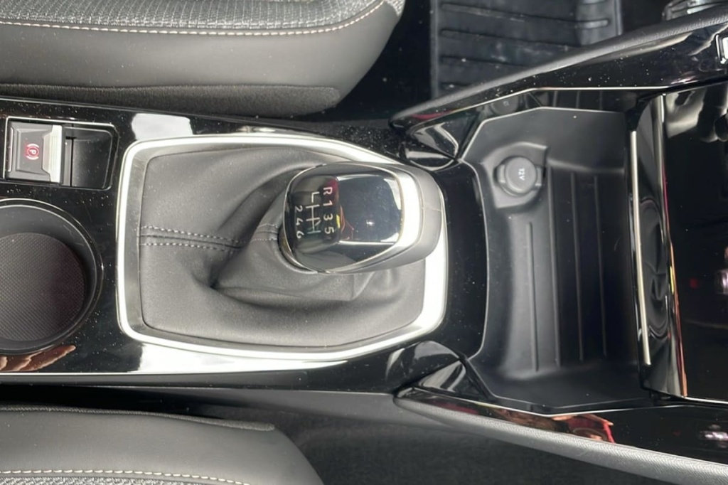 PEUGEOT 2008 100 S S BVM6 Allure - ref: 1-371300 - Photo 16