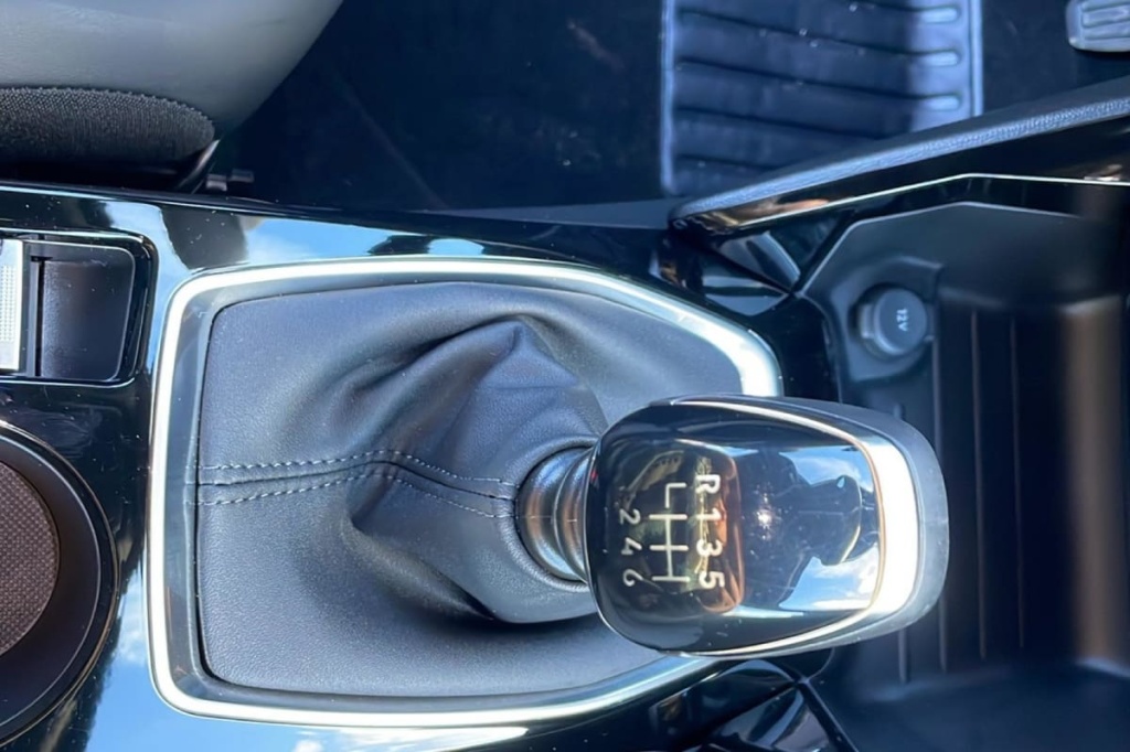 PEUGEOT 2008 100 S S BVM6 Allure - ref: 1-371309 - Photo 16