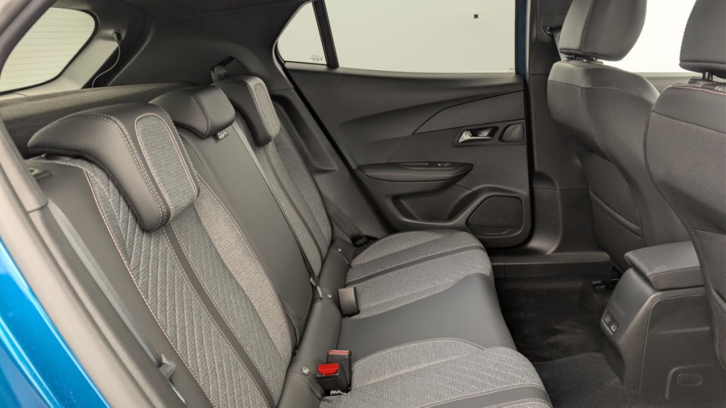 PEUGEOT 2008 Hybrid 145 e-DCS6 Allure - ref: 1-371329 - Photo 10