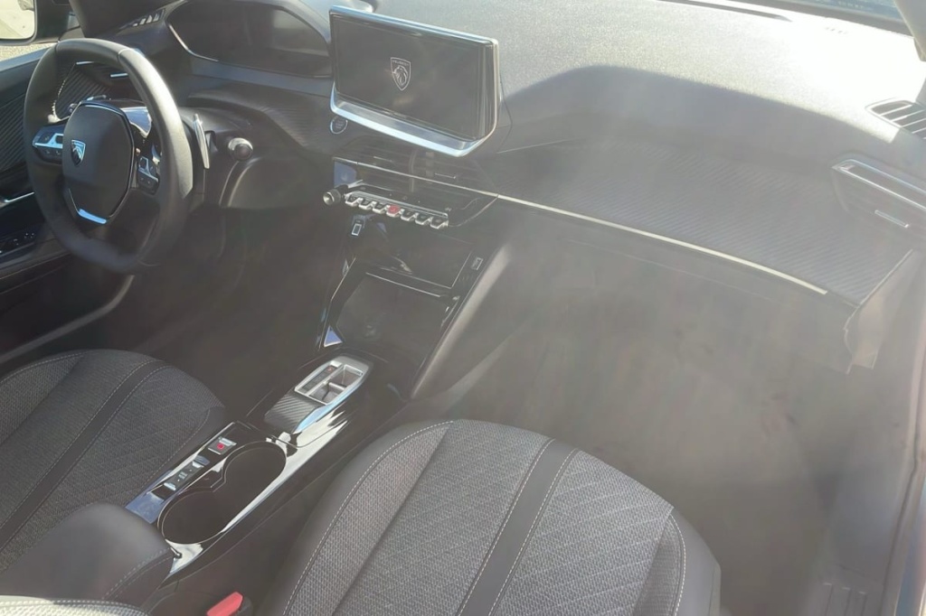 PEUGEOT 2008 Hybrid 145 e-DCS6 Allure - ref: 1-371339 - Photo 12