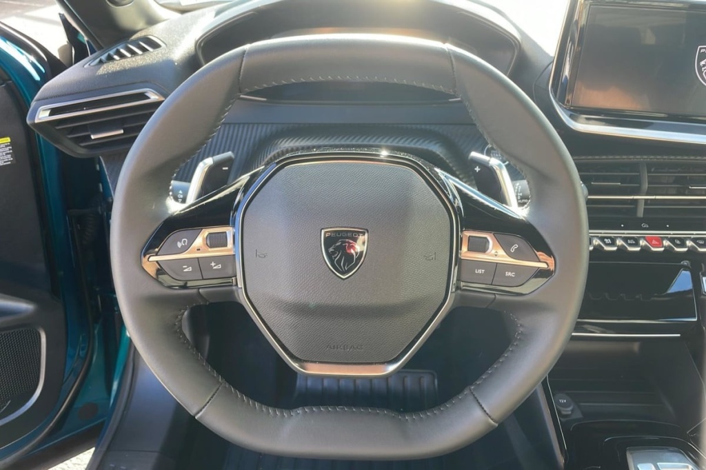 PEUGEOT 2008 Hybrid 145 e-DCS6 Allure - ref: 1-371339 - Photo 14