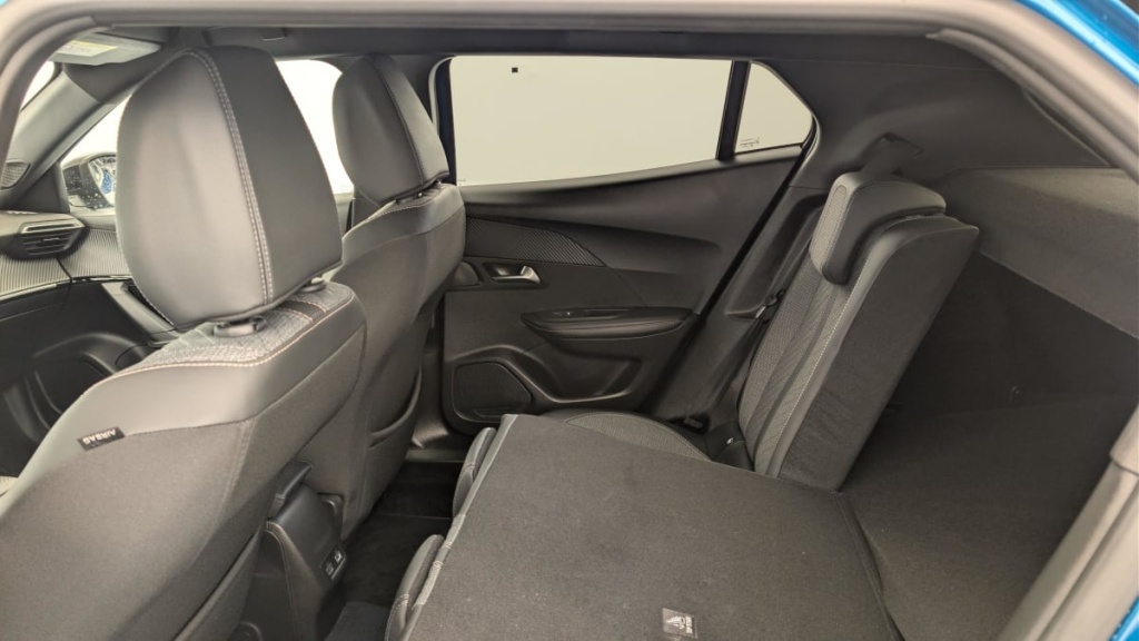 PEUGEOT 2008 Hybrid 145 e-DCS6 Allure - ref: 1-371351 - Photo 12