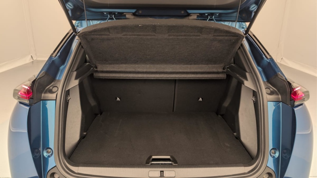 PEUGEOT 2008 Hybrid 145 e-DCS6 Allure - ref: 1-371352 - Photo 11