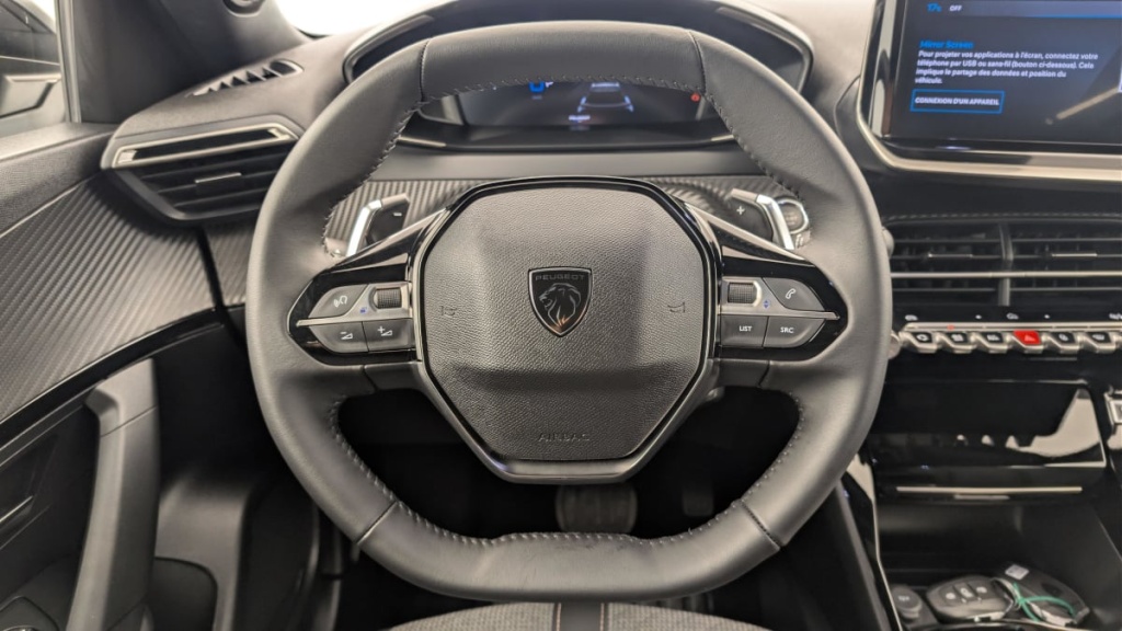 PEUGEOT 2008 Hybrid 145 e-DCS6 Allure - ref: 1-371431 - Photo 14