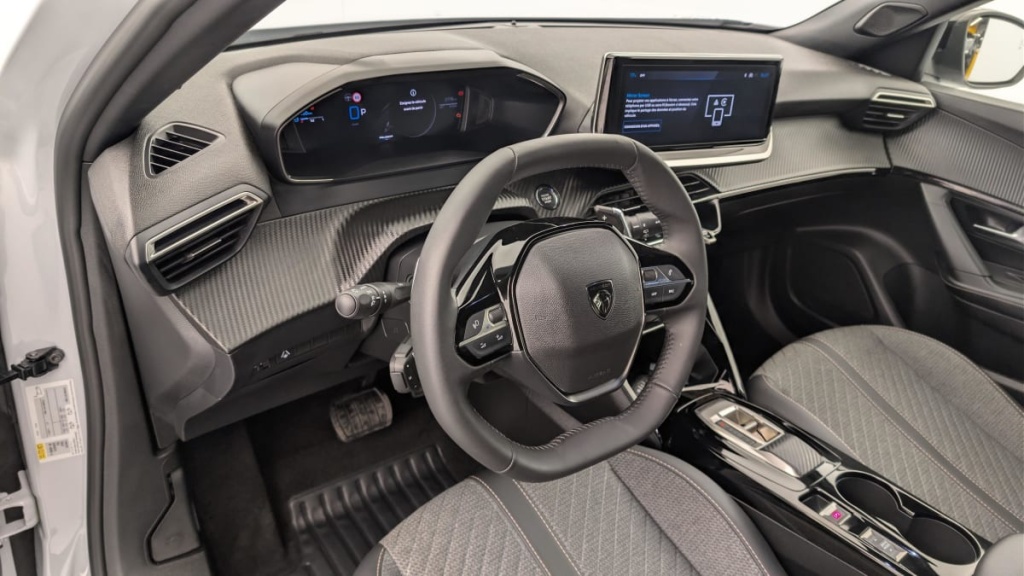 PEUGEOT 2008 Hybrid 145 e-DCS6 Allure - ref: 1-371431 - Photo 15