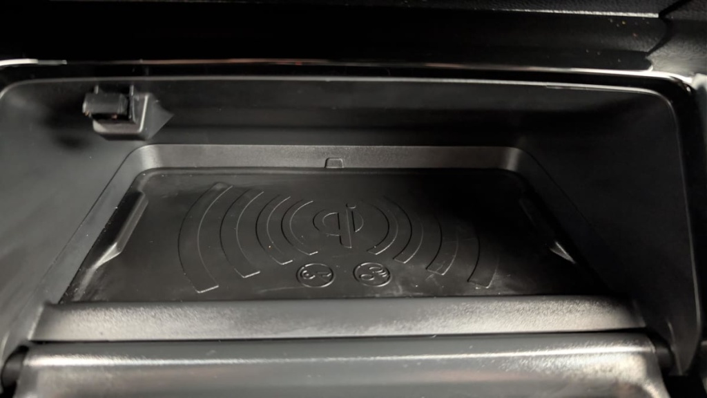 PEUGEOT 2008 Hybrid 145 e-DCS6 Allure - ref: 1-371431 - Photo 20