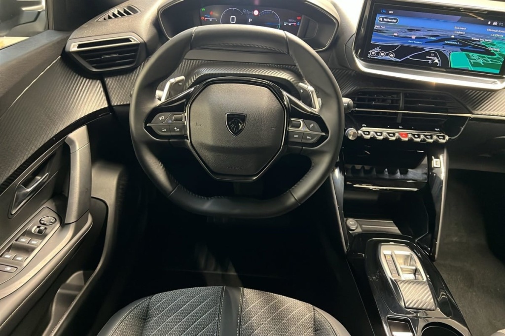 PEUGEOT 2008 Hybrid 145 e-DCS6 Allure - ref: 1-371432 - Photo 13