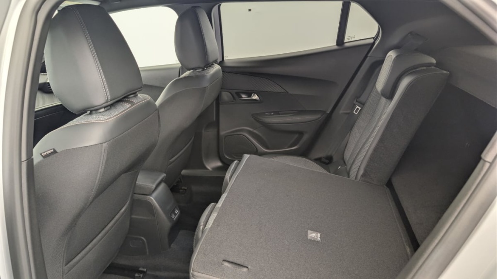 PEUGEOT 2008 Hybrid 145 e-DCS6 Allure - ref: 1-371433 - Photo 12