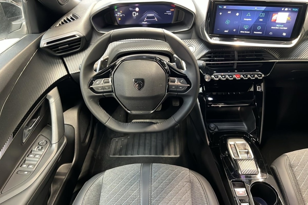 PEUGEOT 2008 Hybrid 145 e-DCS6 Allure - ref: 1-371457 - Photo 13