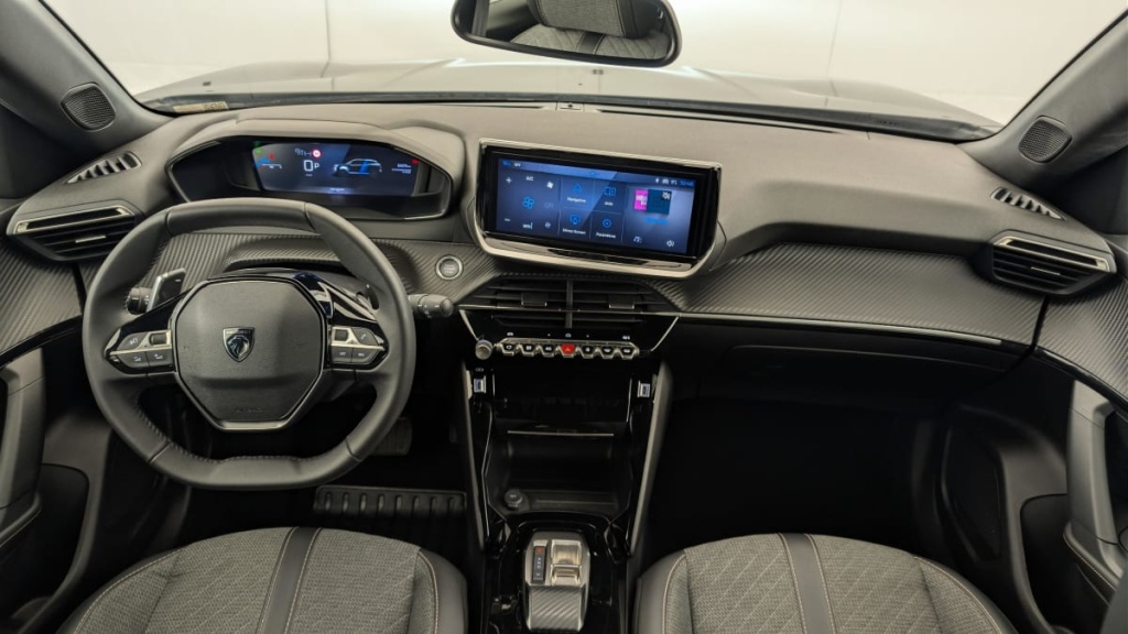 PEUGEOT 2008 Hybrid 145 e-DCS6 Allure - ref: 1-371676 - Photo 13