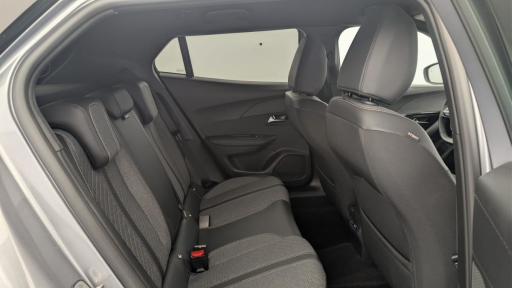 PEUGEOT 2008 Hybrid 145 e-DCS6 Allure - ref: 1-371693 - Photo 10