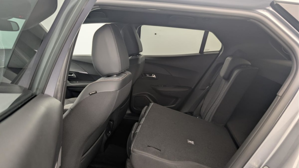 PEUGEOT 2008 Hybrid 145 e-DCS6 Allure - ref: 1-371693 - Photo 12