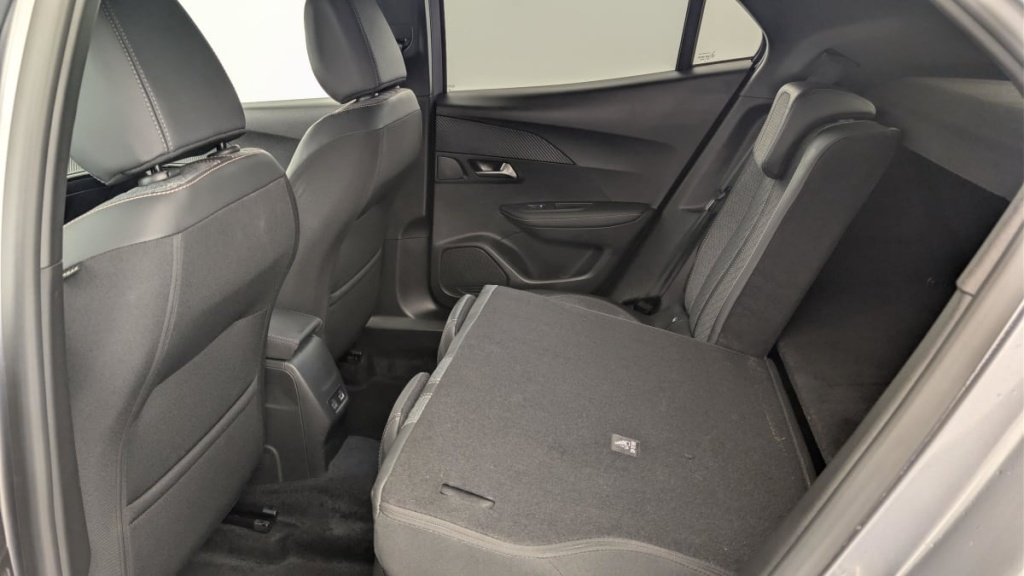 PEUGEOT 2008 Hybrid 145 e-DCS6 Allure - ref: 1-371695 - Photo 12