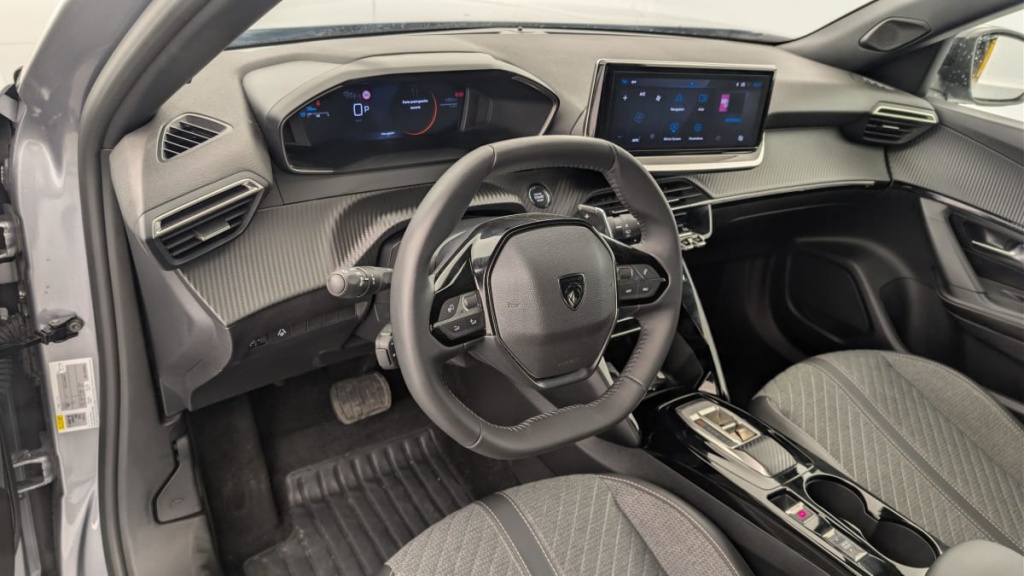 PEUGEOT 2008 Hybrid 145 e-DCS6 Allure - ref: 1-371695 - Photo 15