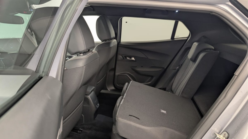 PEUGEOT 2008 Hybrid 145 e-DCS6 Allure - ref: 1-371698 - Photo 12