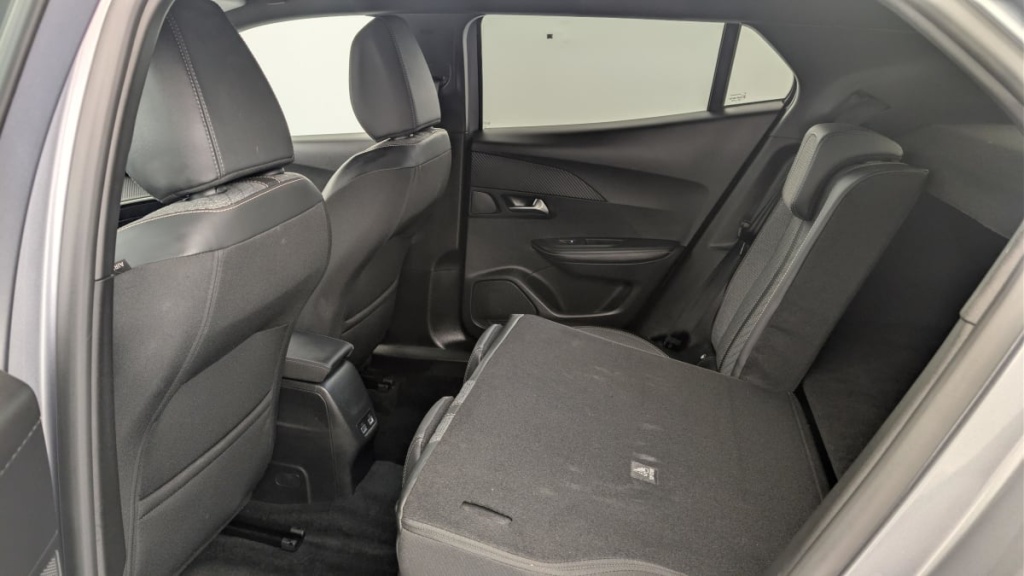 PEUGEOT 2008 Hybrid 145 e-DCS6 Allure - ref: 1-371705 - Photo 12