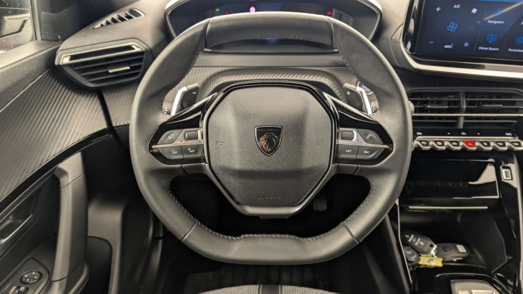 PEUGEOT 2008 Hybrid 145 e-DCS6 Allure - ref: 1-371747 - Photo 14