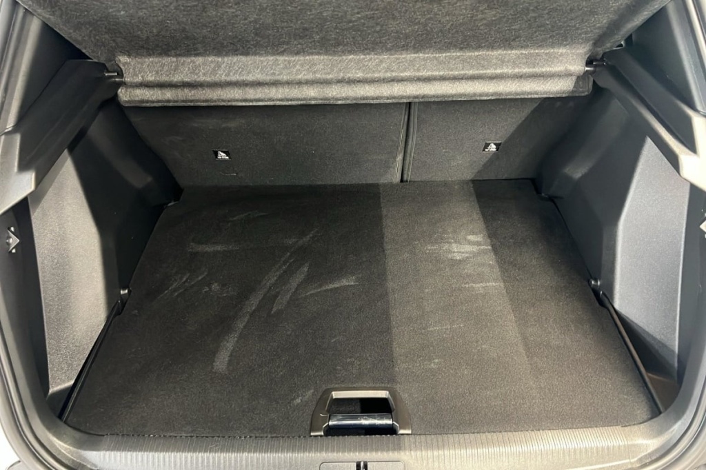 PEUGEOT 2008 Hybrid 145 e-DCS6 Allure - ref: 1-371756 - Photo 11