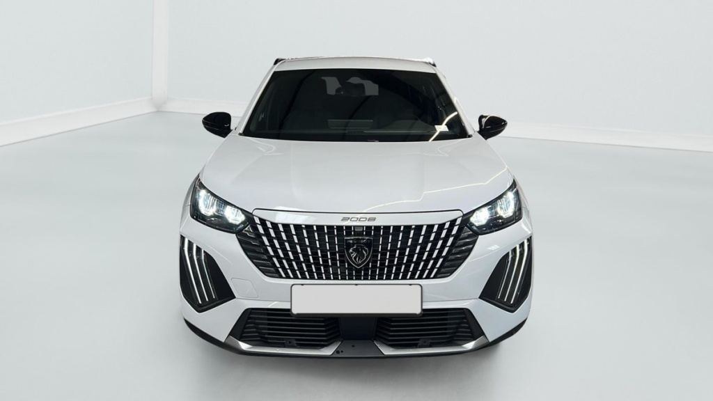 PEUGEOT 2008 Hybrid 145 e-DCS6 Allure - ref: 1-371756 - Photo 2