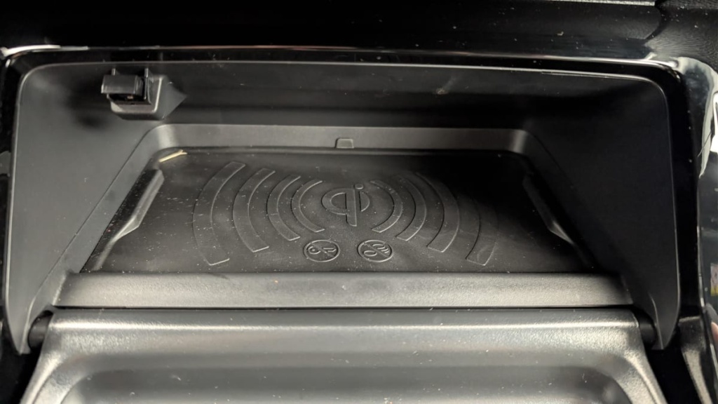 PEUGEOT 2008 Hybrid 145 e-DCS6 Allure - ref: 1-371758 - Photo 20