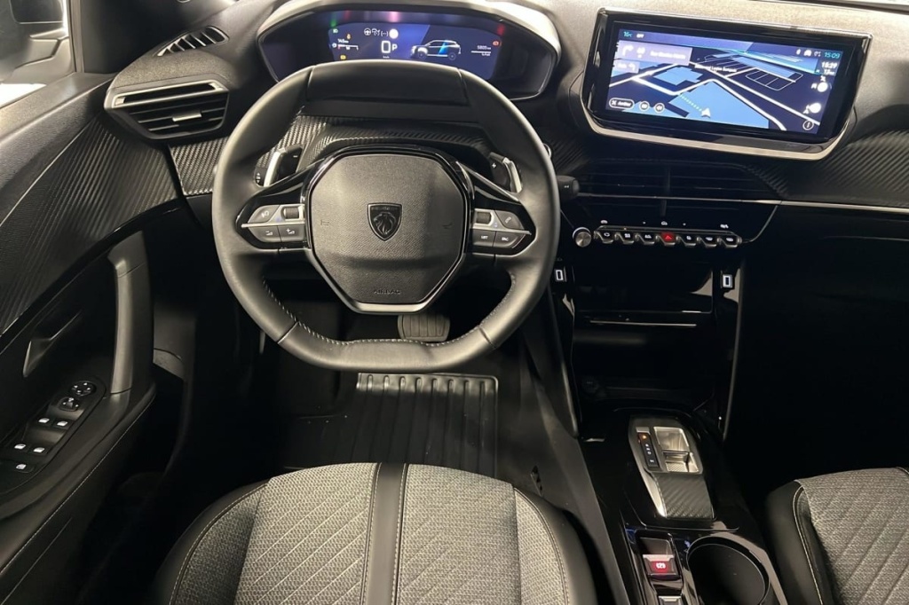 PEUGEOT 2008 Hybrid 145 e-DCS6 Allure - ref: 1-371769 - Photo 13