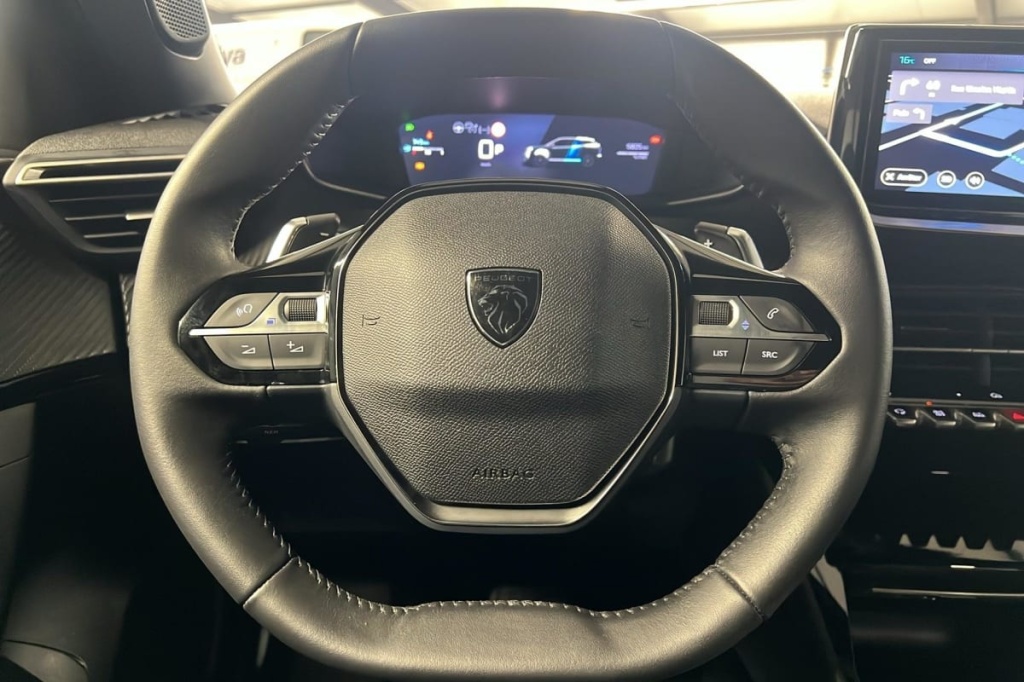 PEUGEOT 2008 Hybrid 145 e-DCS6 Allure - ref: 1-371769 - Photo 14