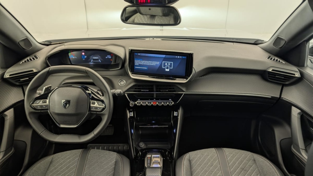 PEUGEOT 2008 Hybrid 145 e-DCS6 Allure - ref: 1-371772 - Photo 13