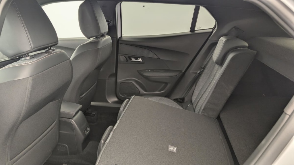 PEUGEOT 2008 Hybrid 145 e-DCS6 Allure - ref: 1-371774 - Photo 12