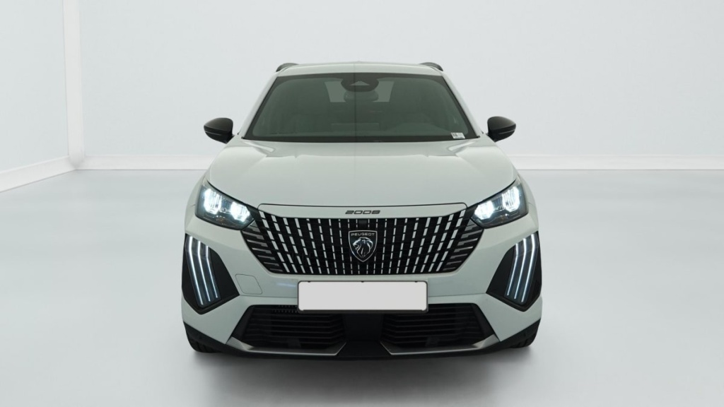 PEUGEOT 2008 Hybrid 145 e-DCS6 Allure - ref: 1-371774 - Photo 2