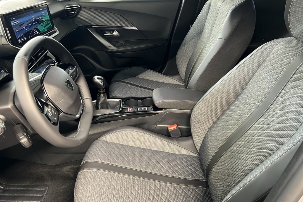 PEUGEOT 2008 100 S S BVM6 Allure - ref: 1-371837 - Photo 9