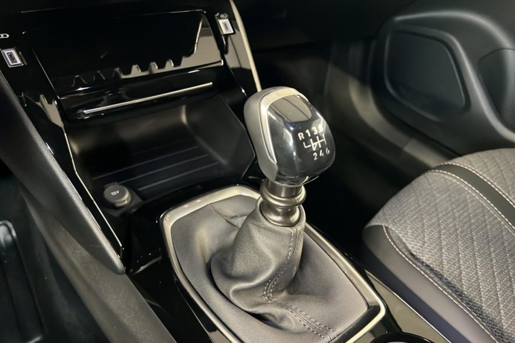 PEUGEOT 2008 100 S S BVM6 Allure - ref: 1-371843 - Photo 16