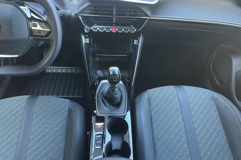 PEUGEOT 2008 100 S S BVM6 Allure - ref: 1-371864 - Photo 17