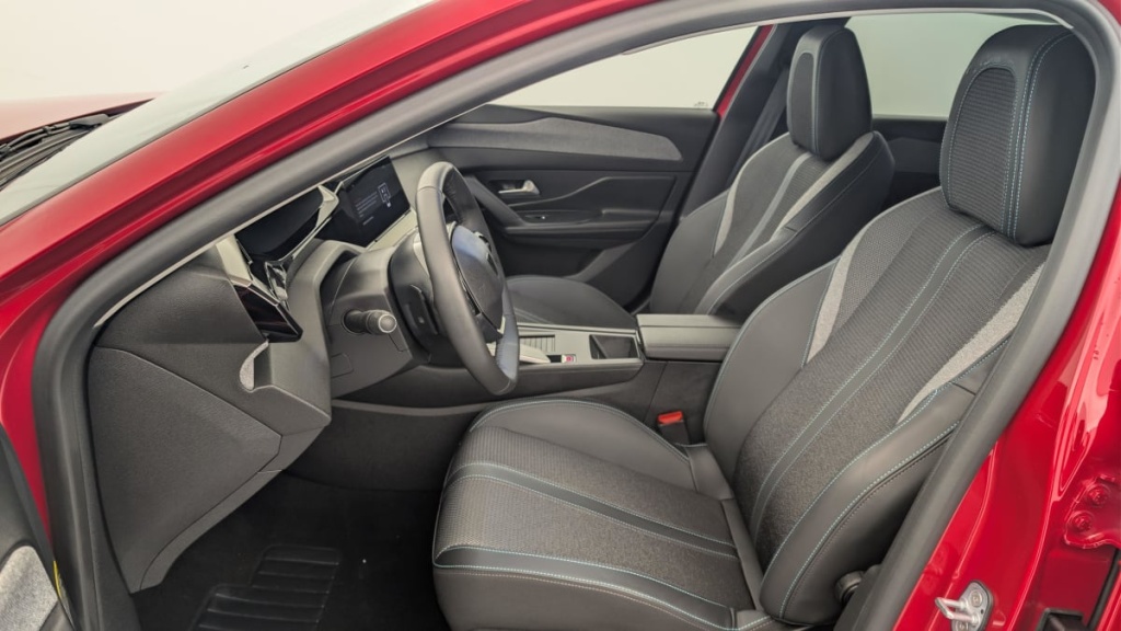 PEUGEOT 308 SW Hybrid 145 e-DCS6 Allure - ref: 1-371903 - Photo 16