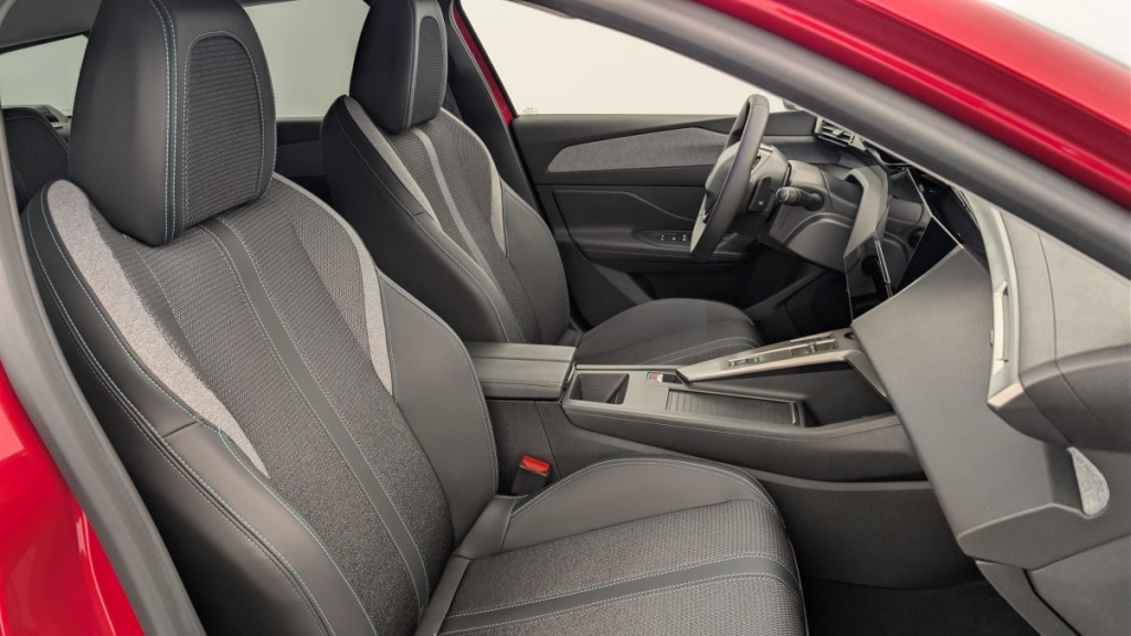 PEUGEOT 308 SW Hybrid 145 e-DCS6 Allure - ref: 1-371904 - Photo 9