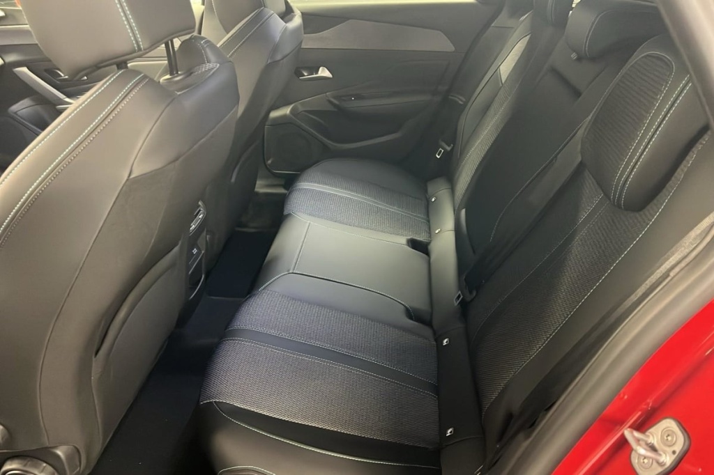 PEUGEOT 308 SW Hybrid 145 e-DCS6 Allure - ref: 1-371908 - Photo 10