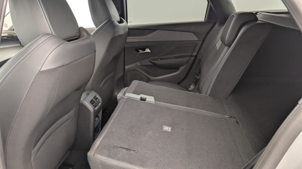 PEUGEOT 308 SW Hybrid 145 e-DCS6 Allure - ref: 1-371944 - Photo 12