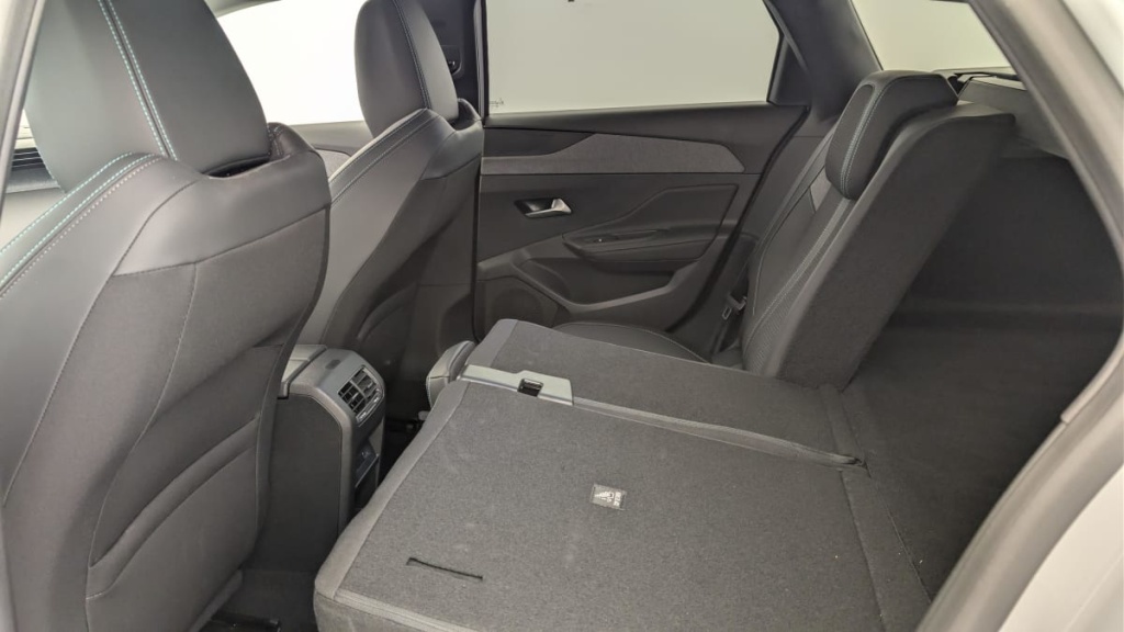 PEUGEOT 308 SW Hybrid 145 e-DCS6 Allure - ref: 1-371948 - Photo 12