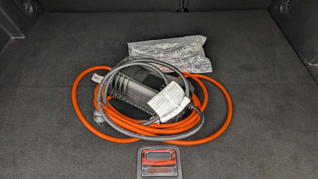 PEUGEOT 3008 Hybrid 225 e-EAT8 Allure Pack - ref: 1-371963 - Photo 20